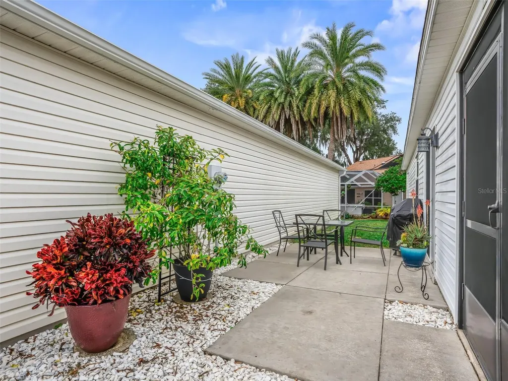 444 Hildalgo Drive The Villages FL 32159
