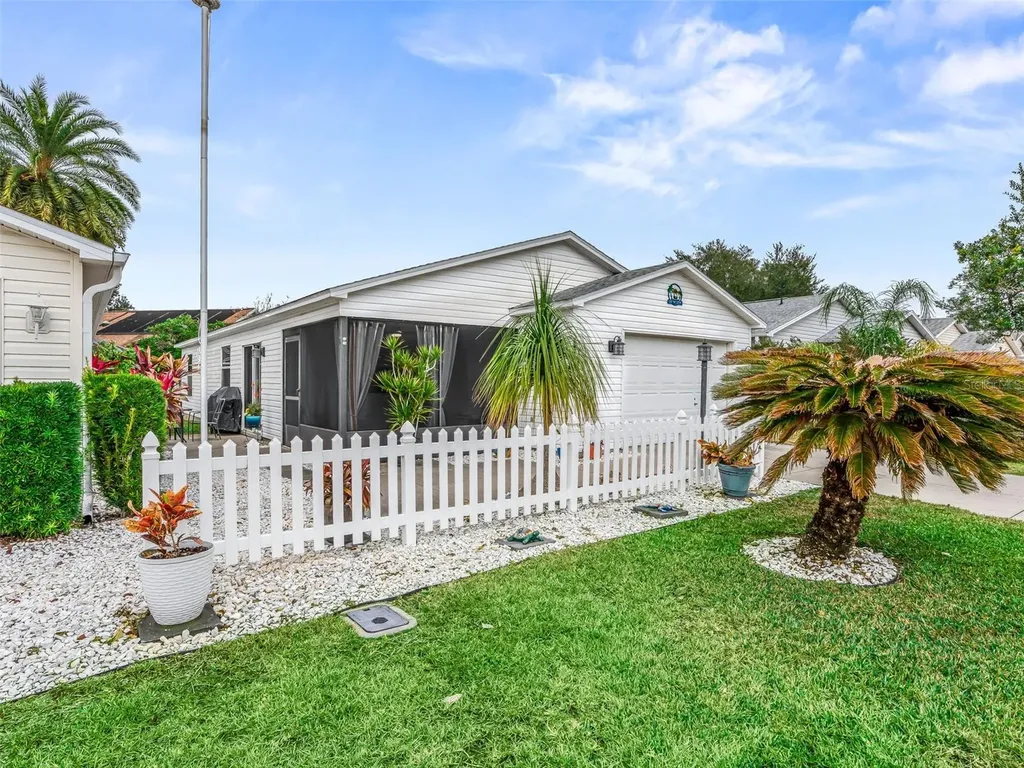 444 Hildalgo Drive The Villages FL 32159