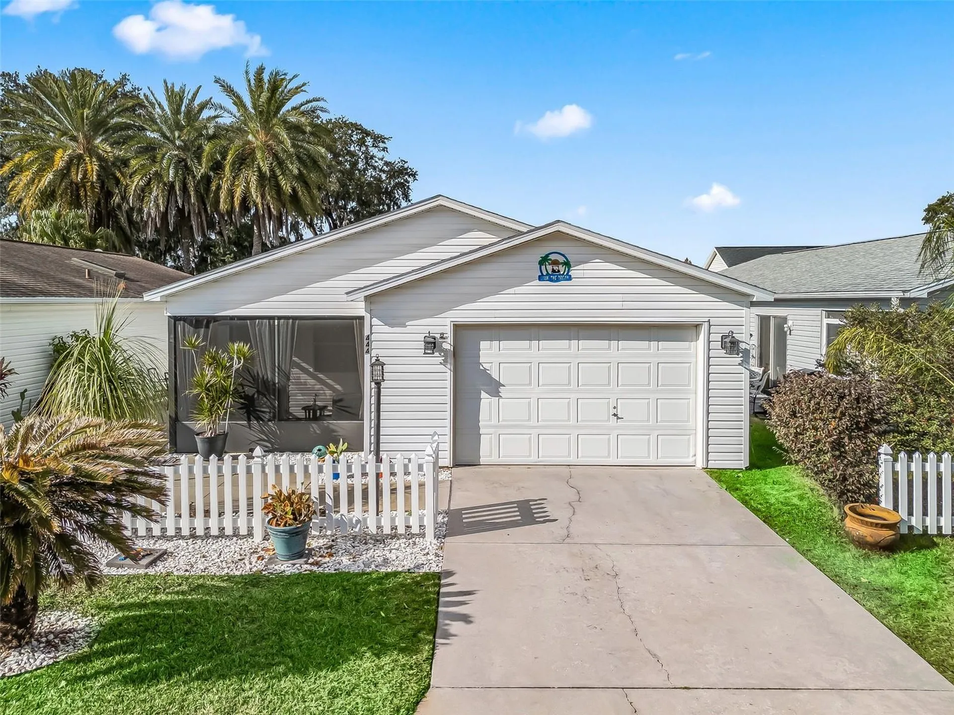 444 Hildalgo Drive The Villages FL 32159