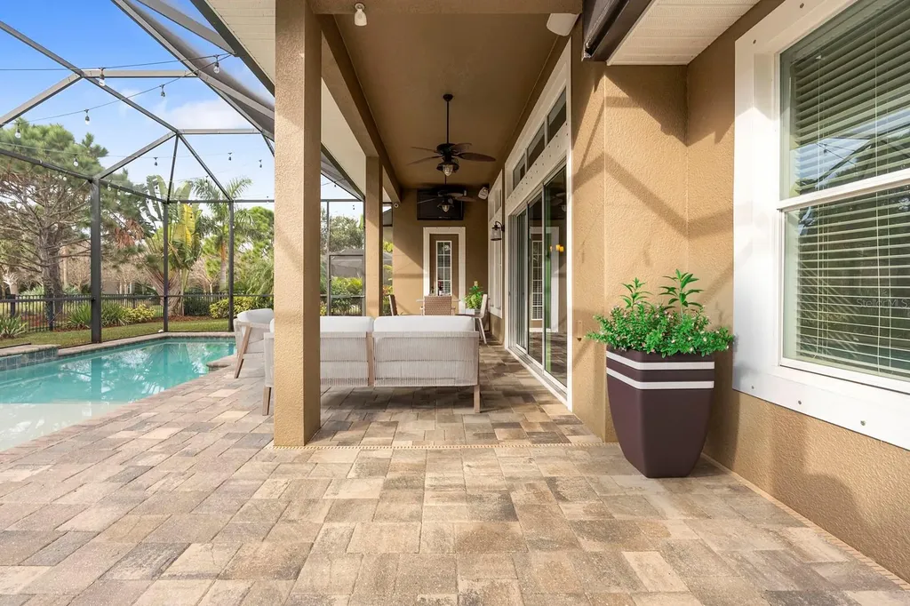 6809 Scenic Drive Apollo Beach FL 33572