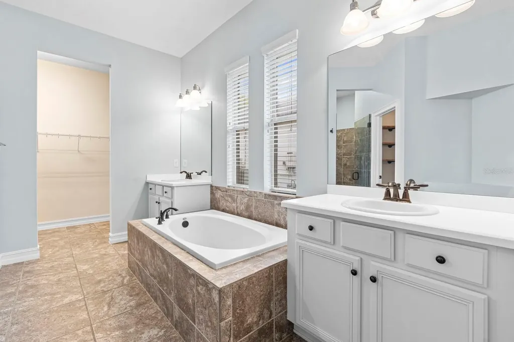 6809 Scenic Drive Apollo Beach FL 33572