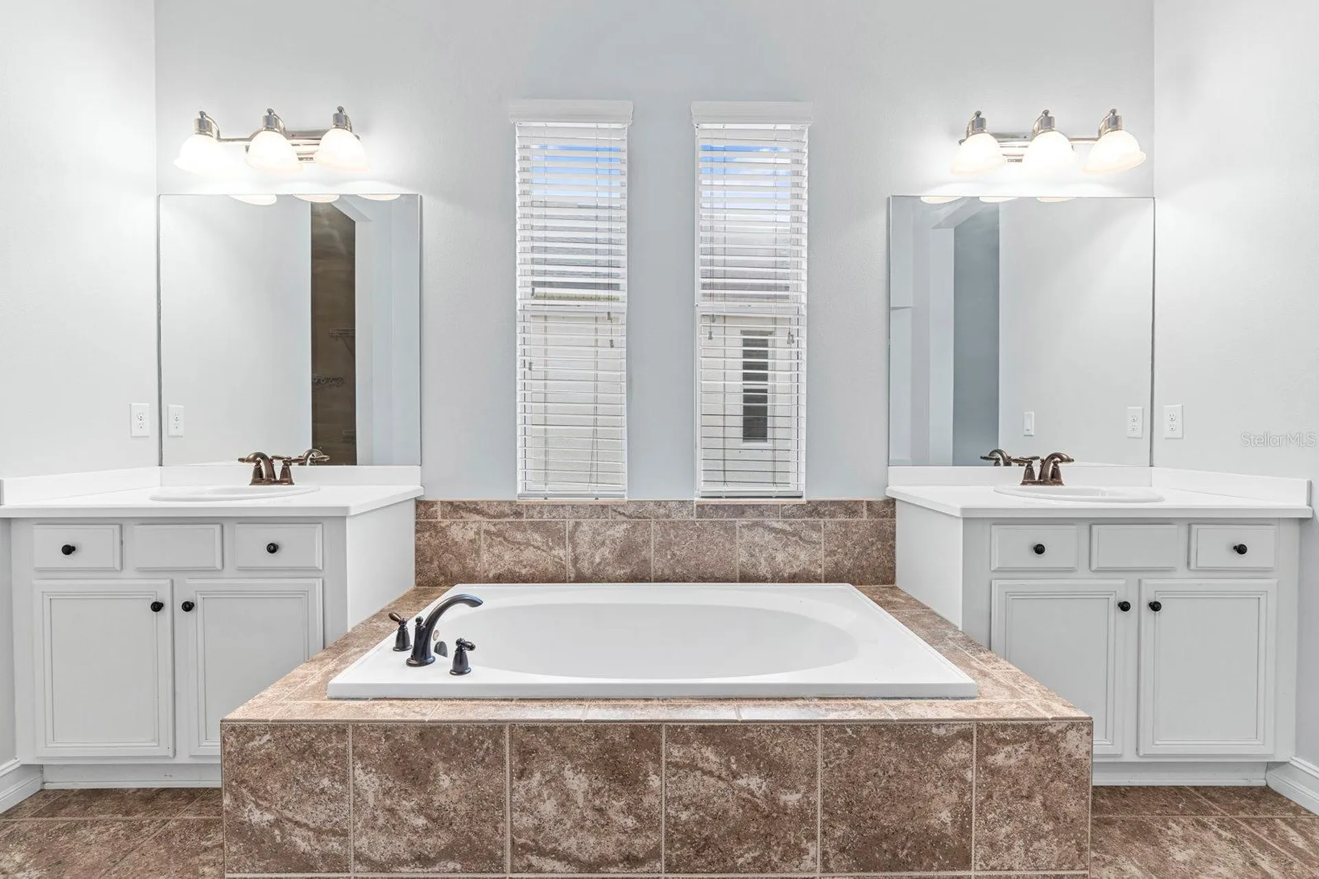 6809 Scenic Drive Apollo Beach FL 33572