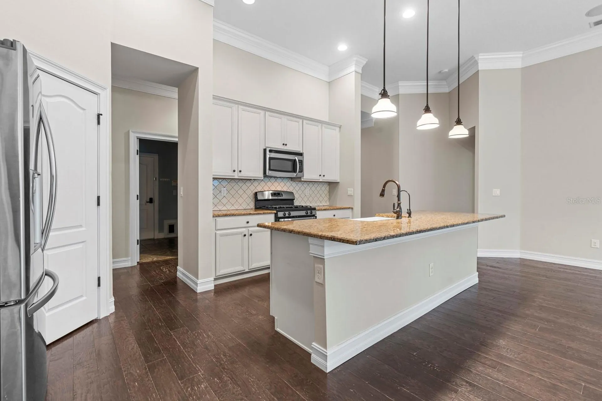 6809 Scenic Drive Apollo Beach FL 33572