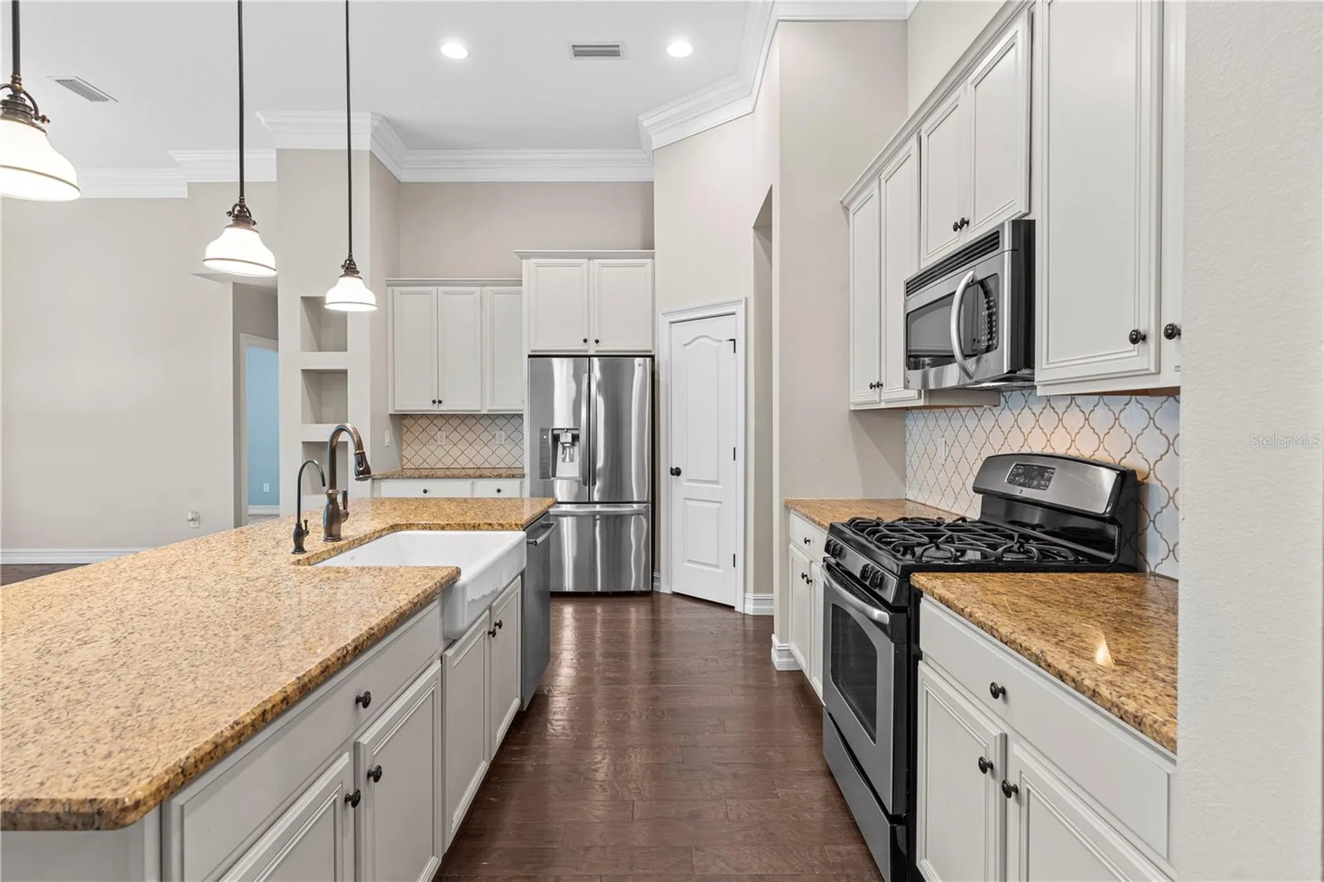 6809 Scenic Drive Apollo Beach FL 33572