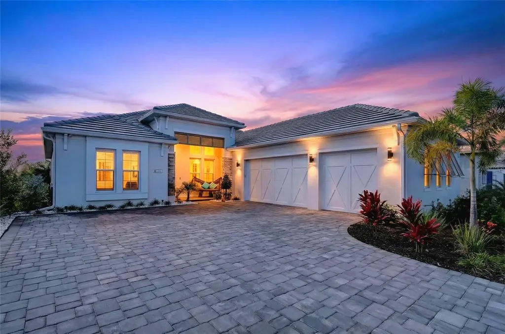815 Blue Shell Loop Sarasota FL 34240