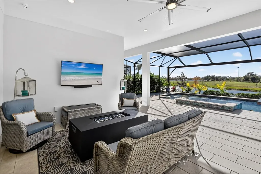815 Blue Shell Loop Sarasota FL 34240