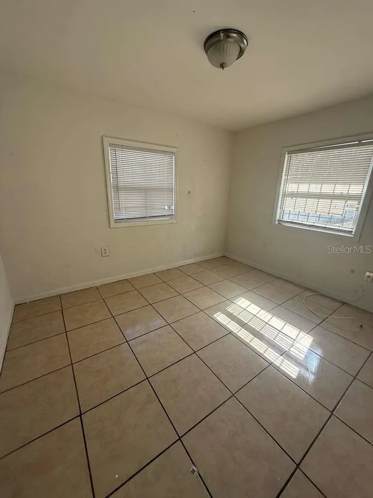 4638 America Orlando FL 32811