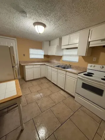4638 America Orlando FL 32811