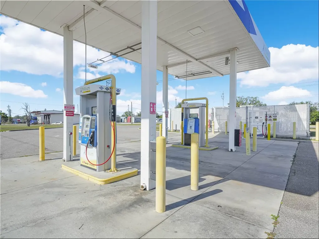 1009 E Canal Street Mulberry FL 33860