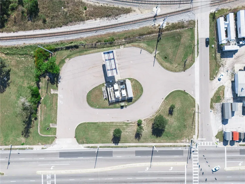 1009 E Canal Street Mulberry FL 33860