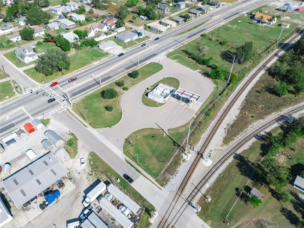 1009 E Canal Street Mulberry FL 33860