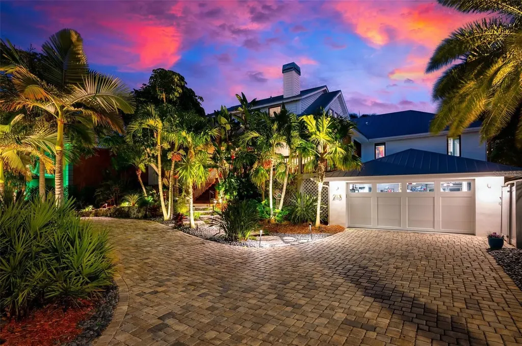 213 Oak Avenue Anna Maria FL 34216