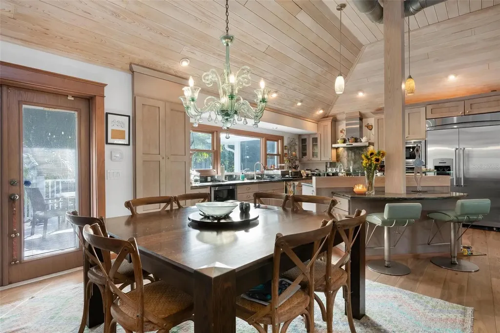 213 Oak Avenue Anna Maria FL 34216