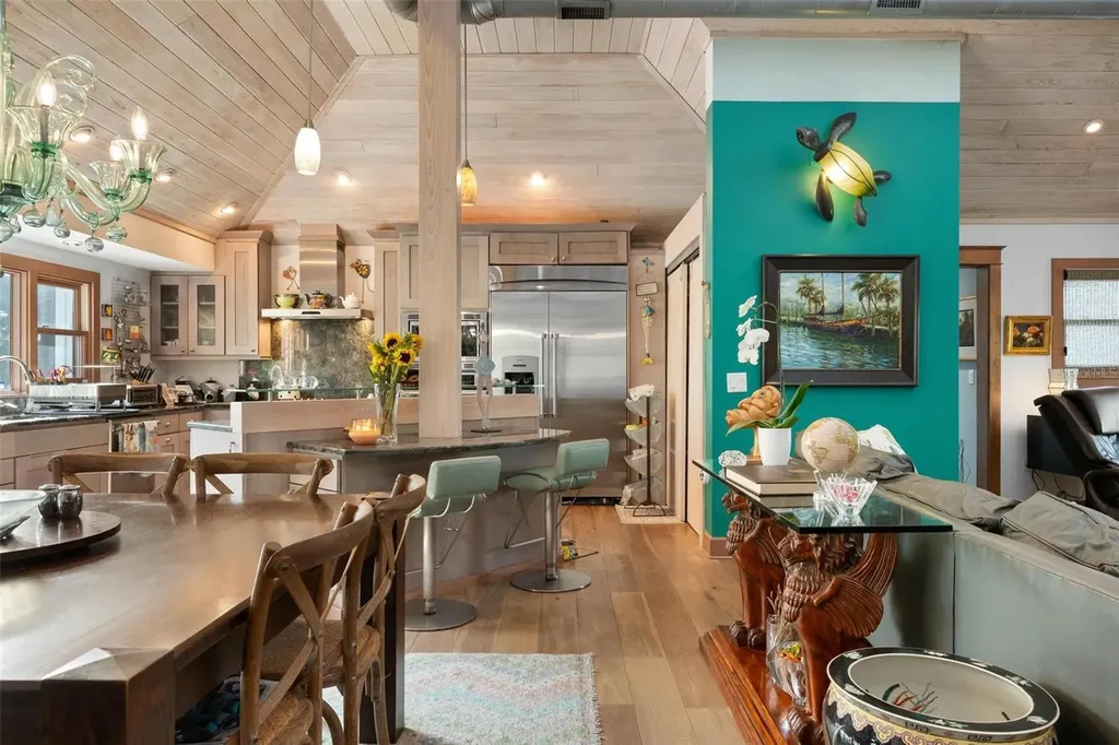 213 Oak Avenue Anna Maria FL 34216