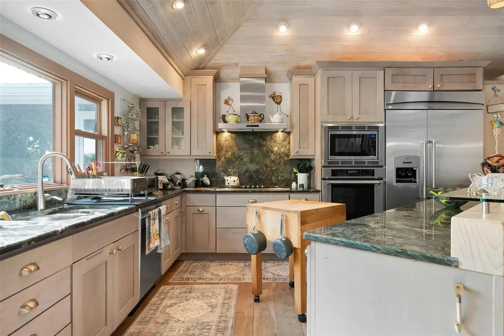 213 Oak Avenue Anna Maria FL 34216