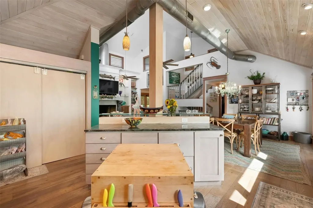 213 Oak Avenue Anna Maria FL 34216