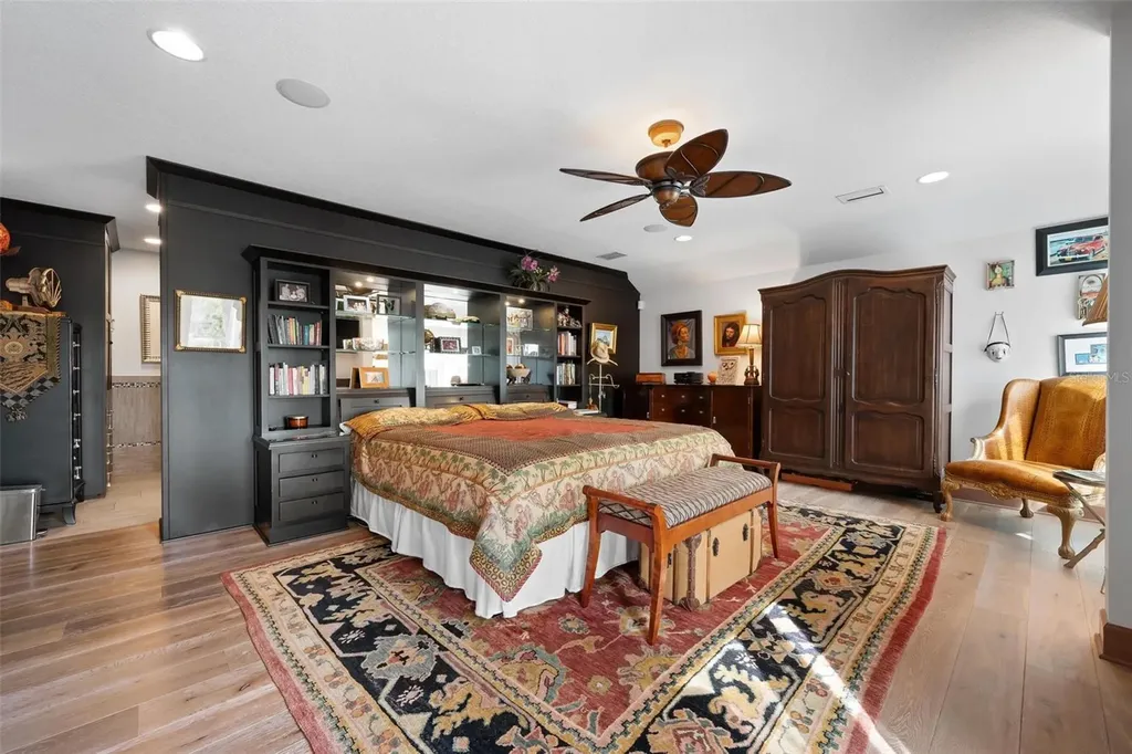 213 Oak Avenue Anna Maria FL 34216