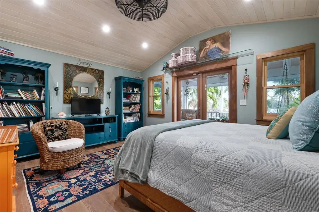 213 Oak Avenue Anna Maria FL 34216