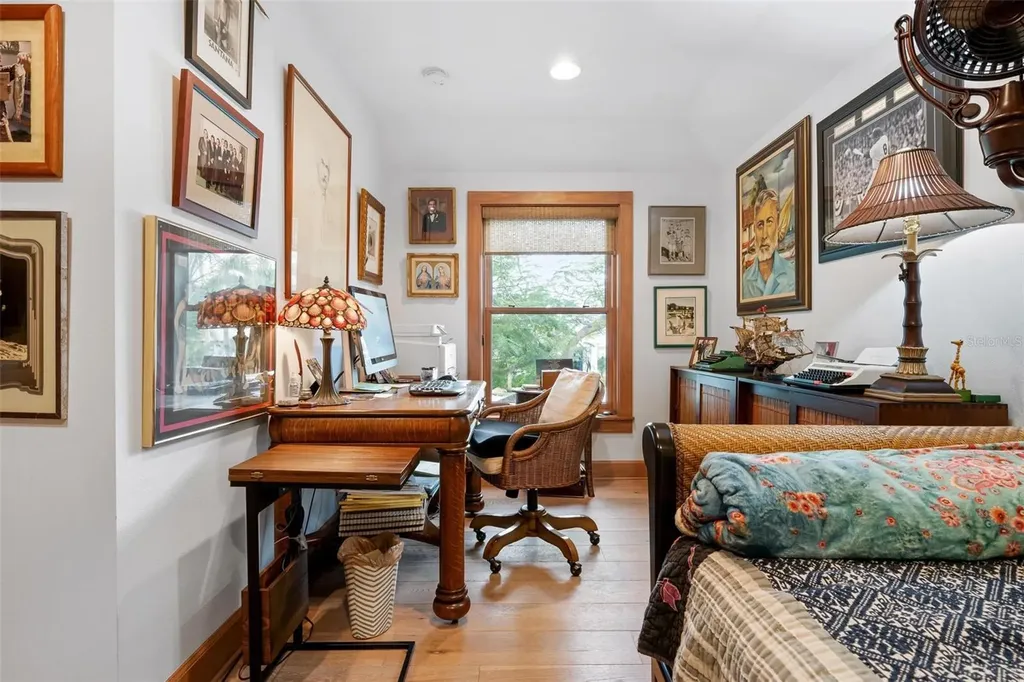 213 Oak Avenue Anna Maria FL 34216