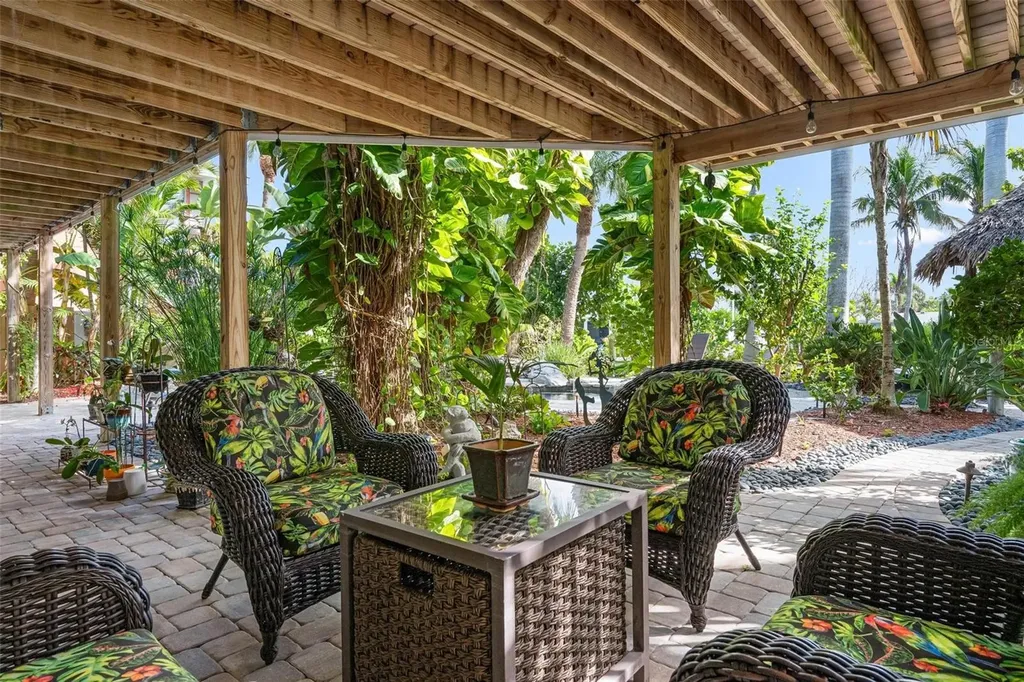 213 Oak Avenue Anna Maria FL 34216