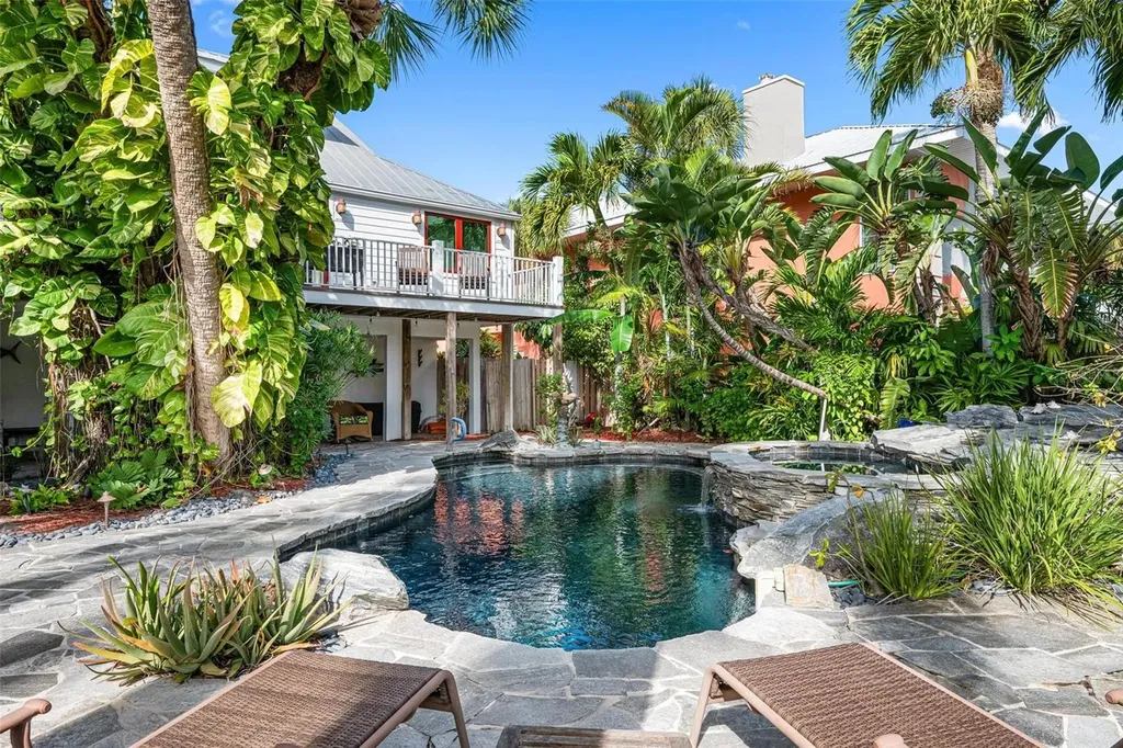 213 Oak Avenue Anna Maria FL 34216