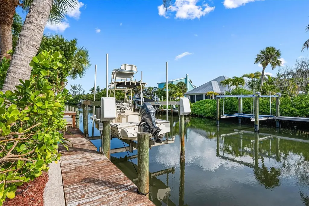 213 Oak Avenue Anna Maria FL 34216