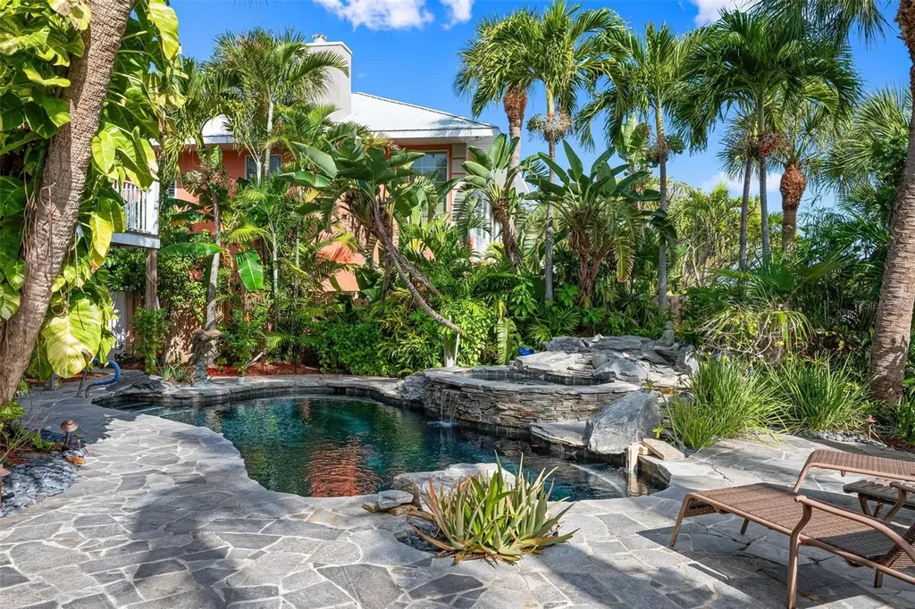 213 Oak Avenue Anna Maria FL 34216