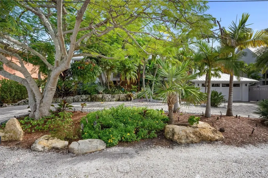 213 Oak Avenue Anna Maria FL 34216