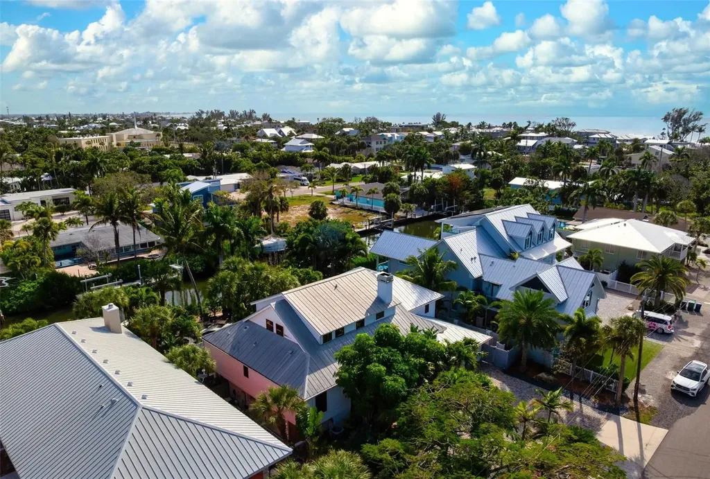 213 Oak Avenue Anna Maria FL 34216