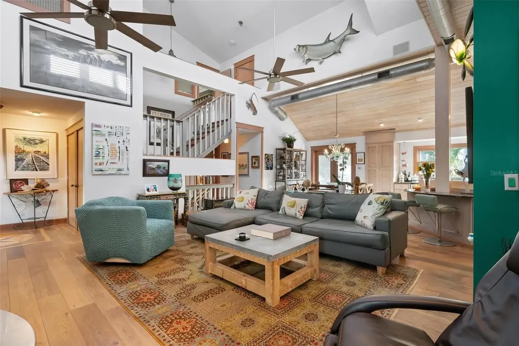 213 Oak Avenue Anna Maria FL 34216