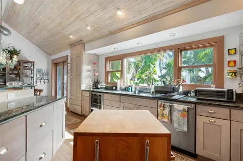 213 Oak Avenue Anna Maria FL 34216