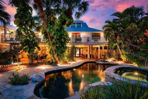 213 Oak Avenue Anna Maria FL 34216