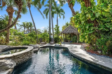 213 Oak Avenue Anna Maria FL 34216