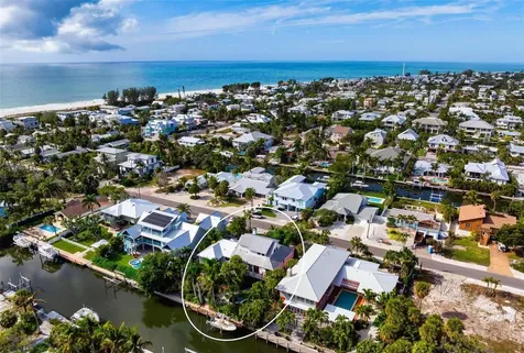 213 Oak Avenue Anna Maria FL 34216
