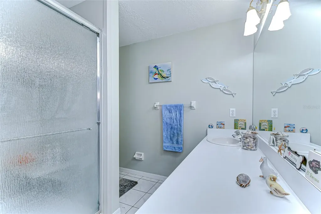 6911 Oakcrest Way Zephyrhills FL 33542