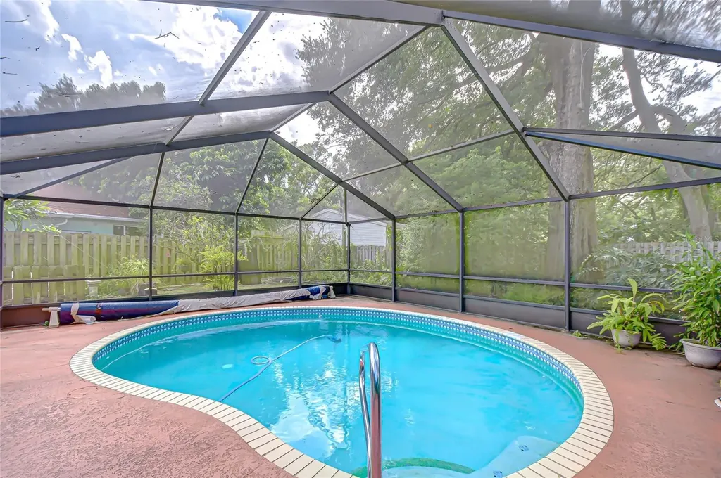 6911 Oakcrest Way Zephyrhills FL 33542