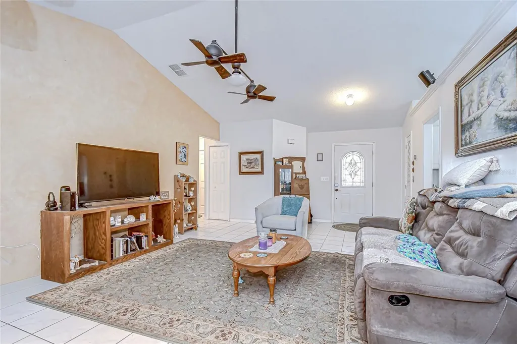 6911 Oakcrest Way Zephyrhills FL 33542