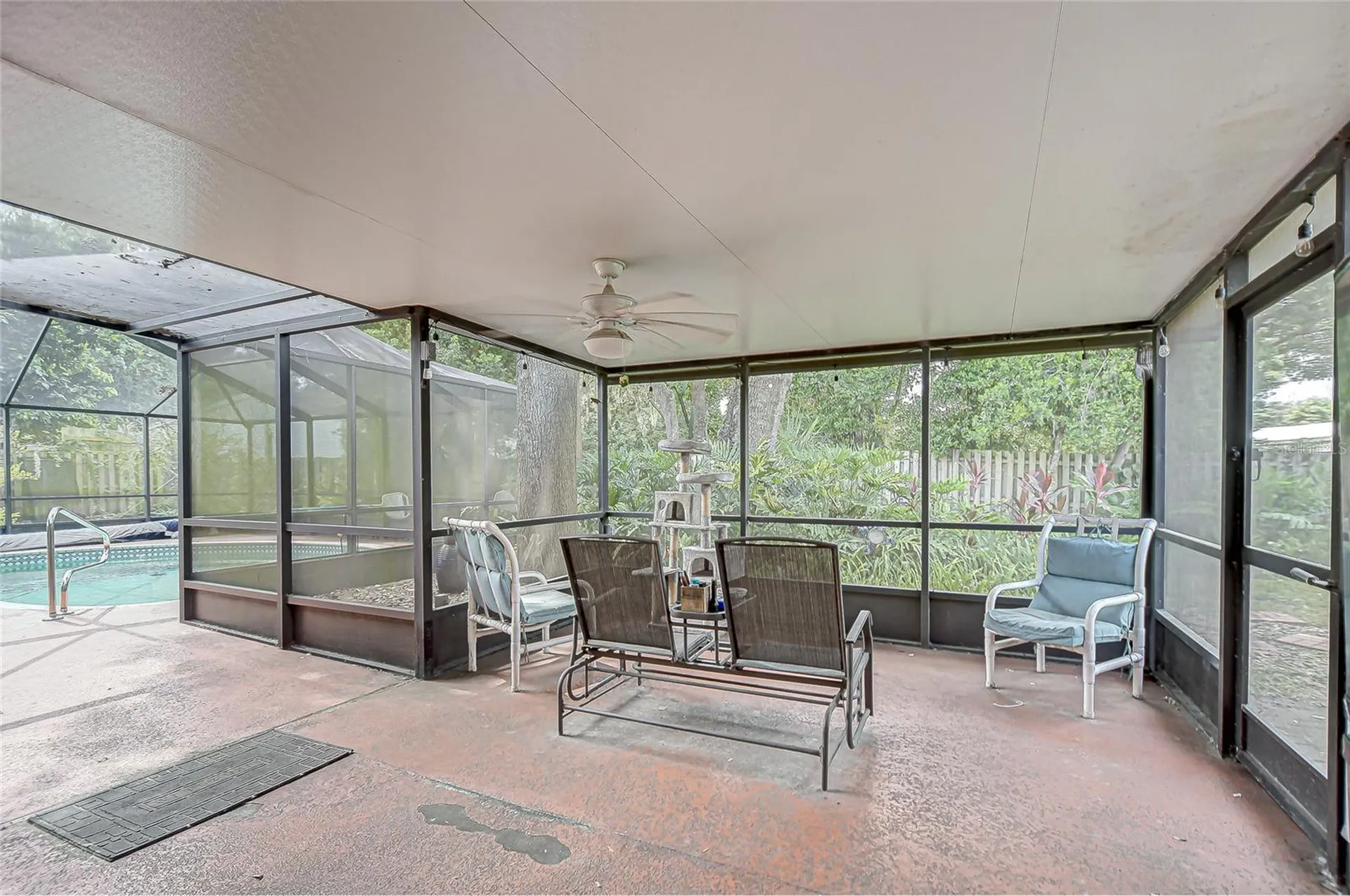 6911 Oakcrest Way Zephyrhills FL 33542