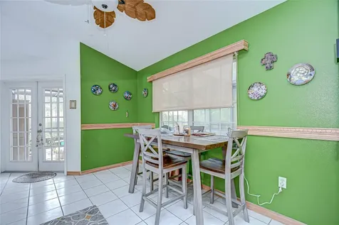 6911 Oakcrest Way Zephyrhills FL 33542