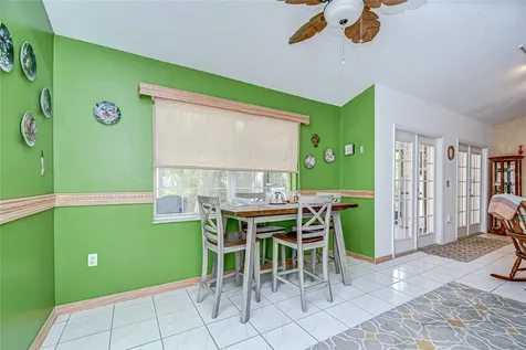 6911 Oakcrest Way Zephyrhills FL 33542
