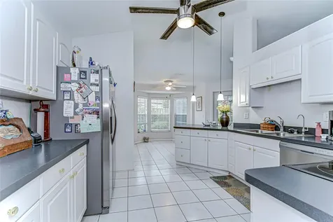 6911 Oakcrest Way Zephyrhills FL 33542