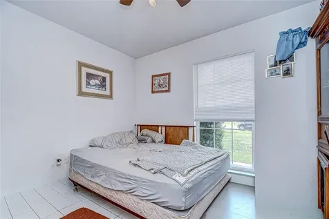 6911 Oakcrest Way Zephyrhills FL 33542