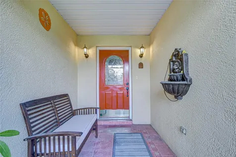 6911 Oakcrest Way Zephyrhills FL 33542