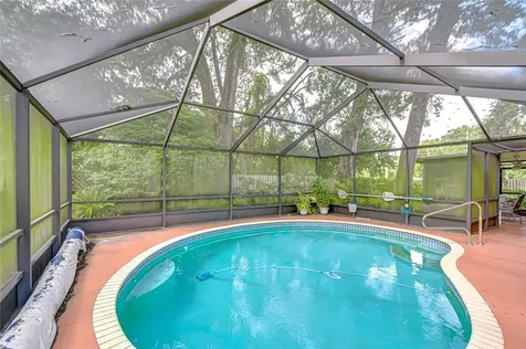 6911 Oakcrest Way Zephyrhills FL 33542