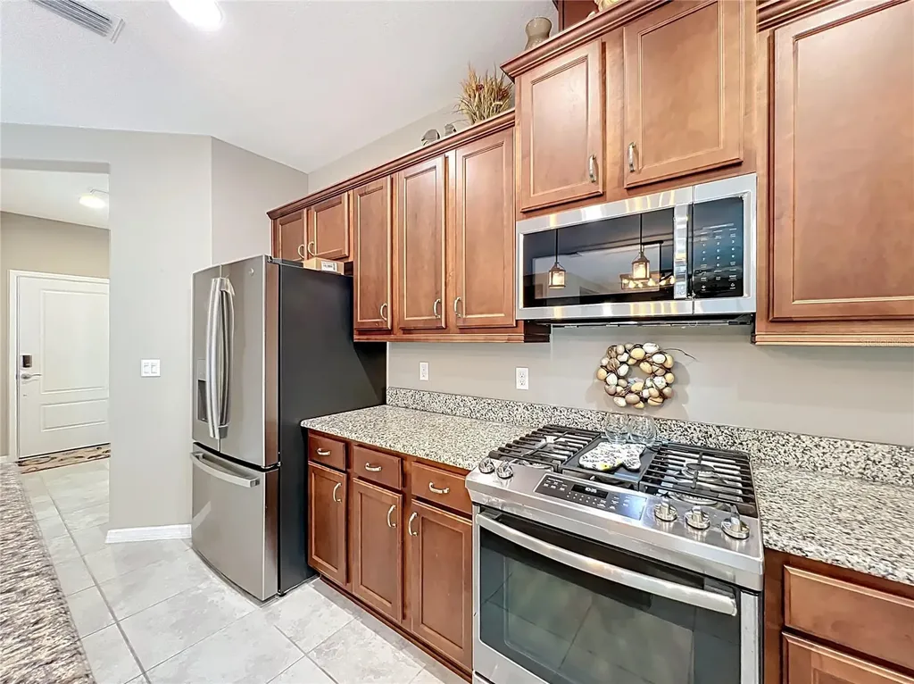 383 Alcove Drive Groveland FL 34736