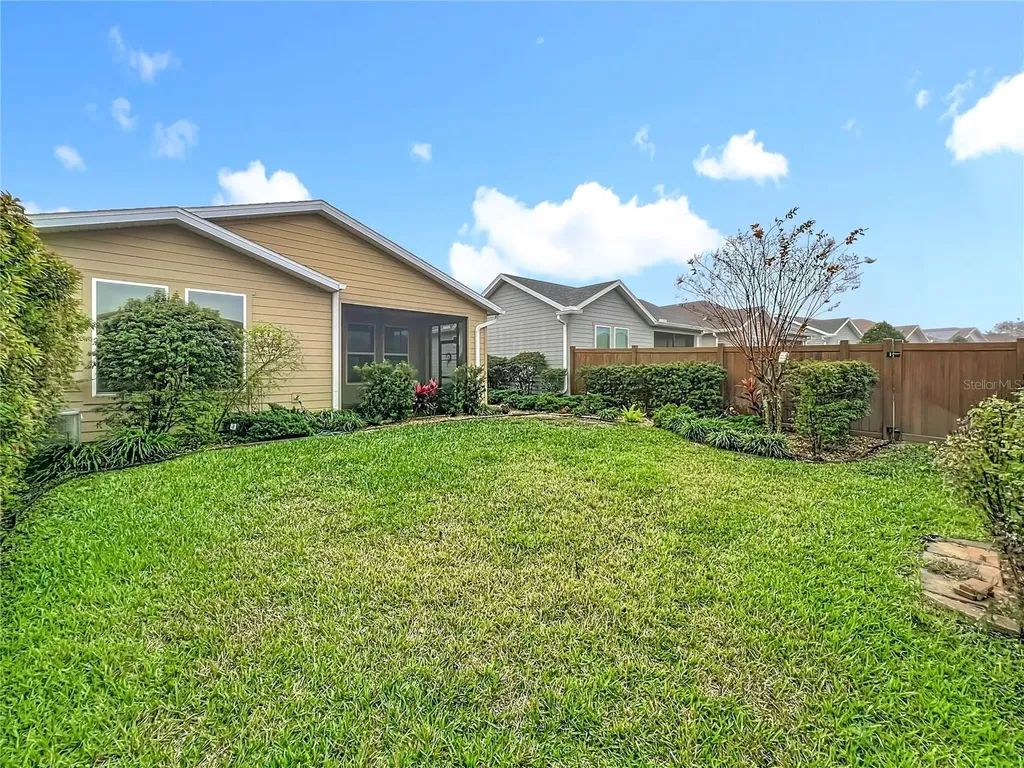 383 Alcove Drive Groveland FL 34736