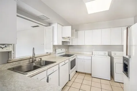 144 Maitland Avenue Altamonte Springs FL 32701