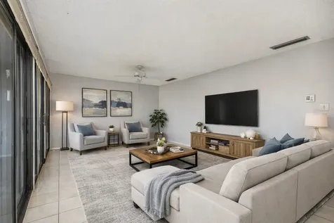 144 Maitland Avenue Altamonte Springs FL 32701