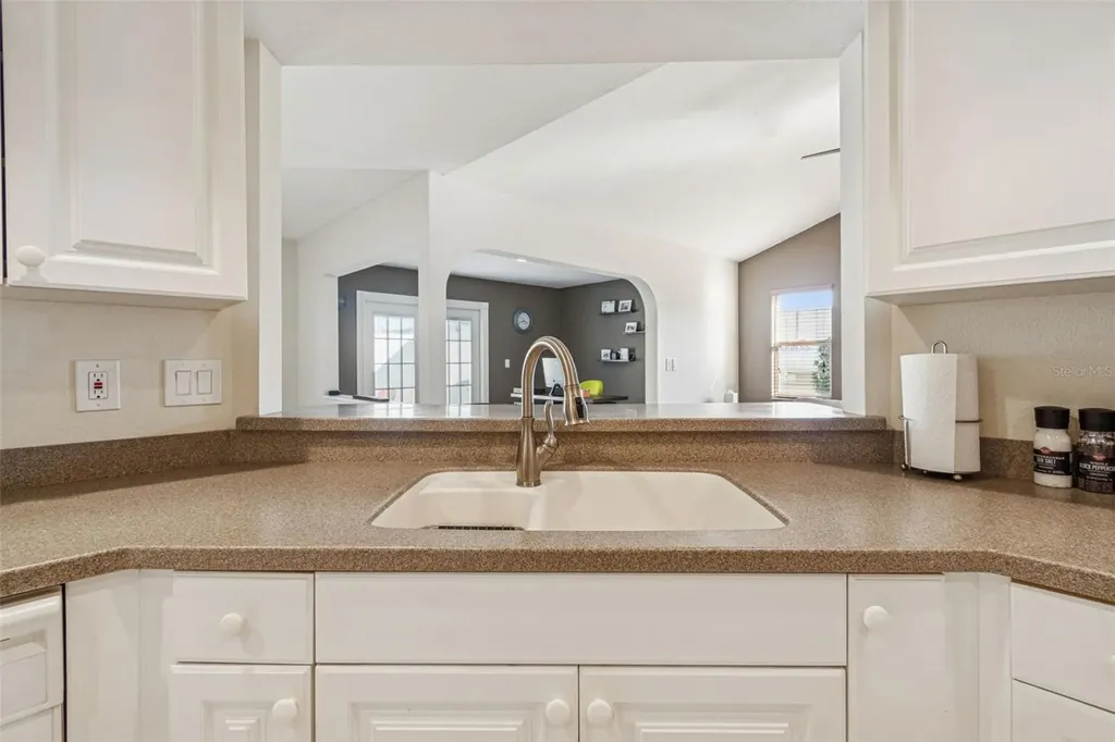 4181 Center Pointe Circle Sarasota FL 34233