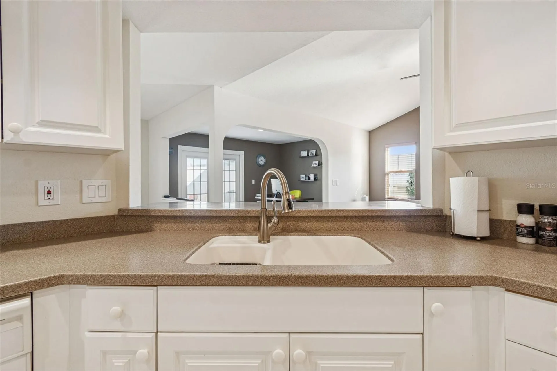 4181 Center Pointe Circle Sarasota FL 34233